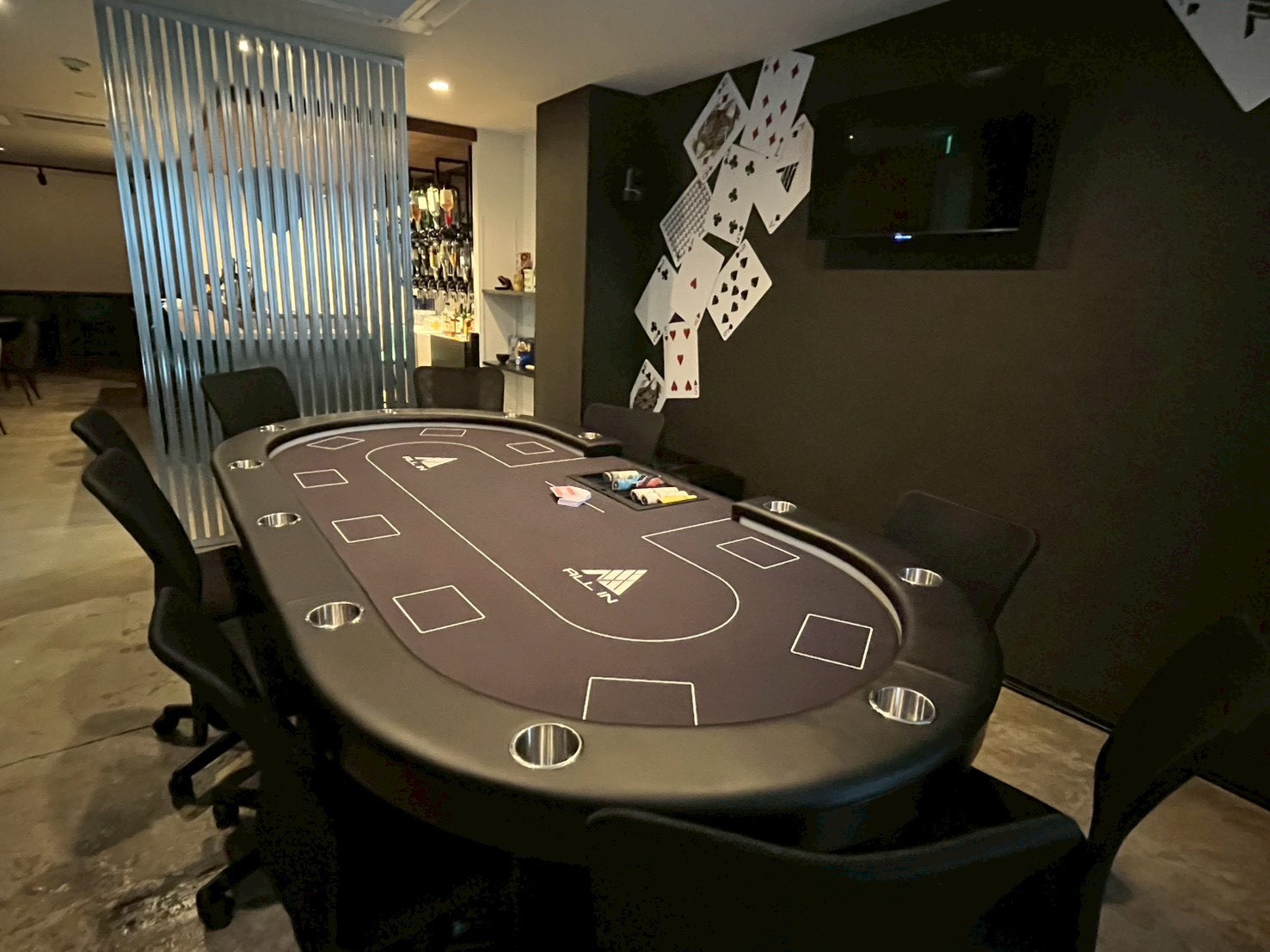 ポーカールーム